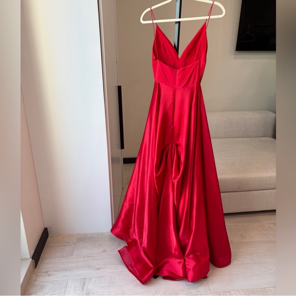 Sherri Hill Red Plunge V-Neck Ball Gown - Picture 5 of 14